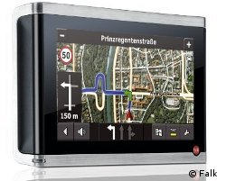 Falk Vision 700: Sehr deutliche Fahranweisungen und sauber abzulesendes Display